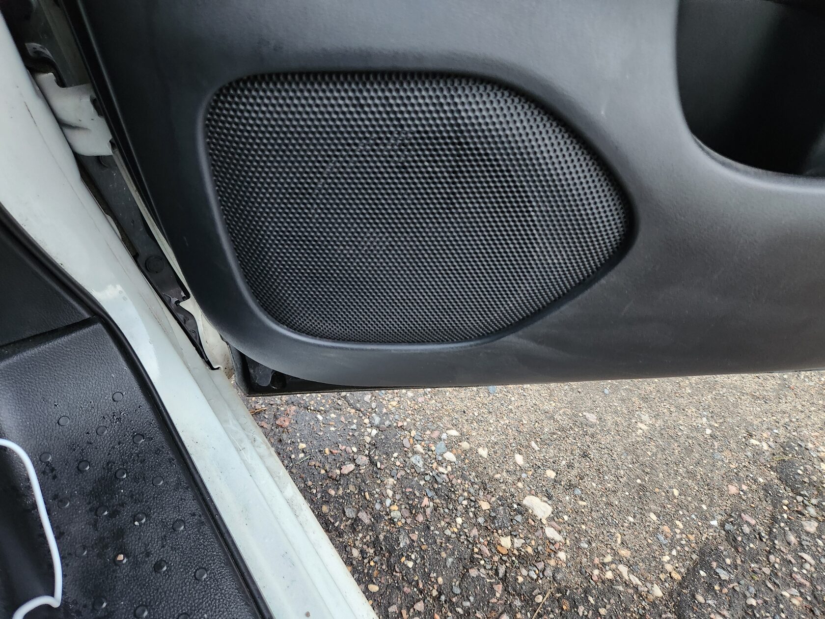 замена акустики Nissan Serena 5