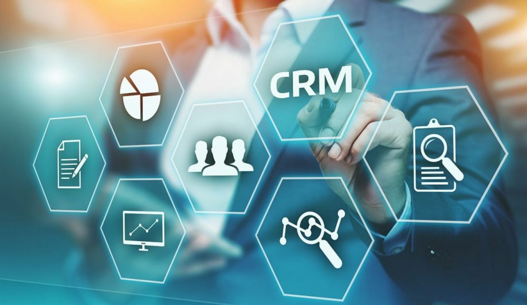 Зачем CRM-система в грузоперевозках?