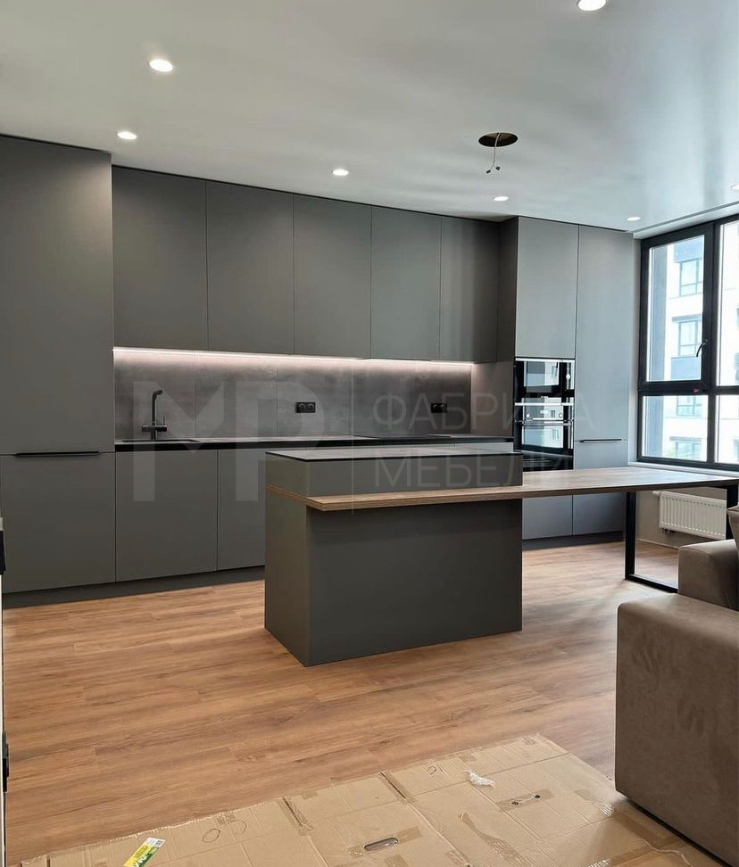 кухня в стиле хай-тек