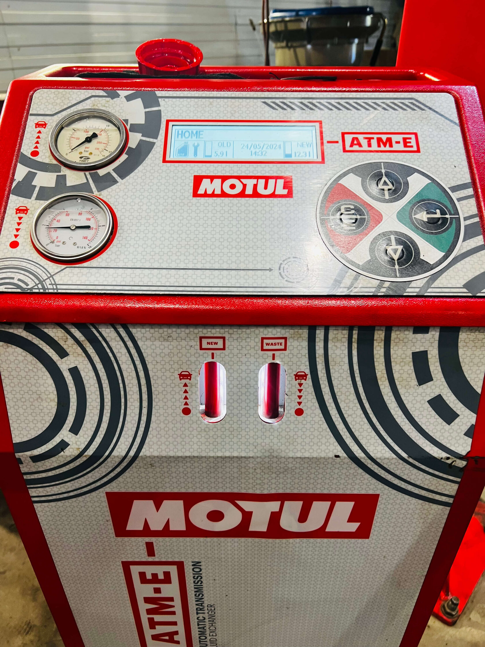 Проверка давления и состояния масла