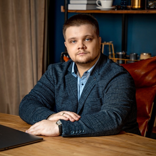 Валентин Парамут
