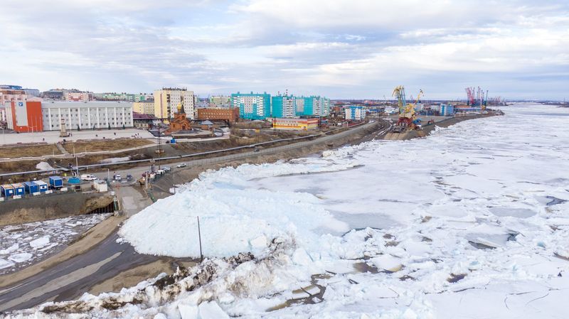 Climate change impacts on Russia&#39;s infrastructure