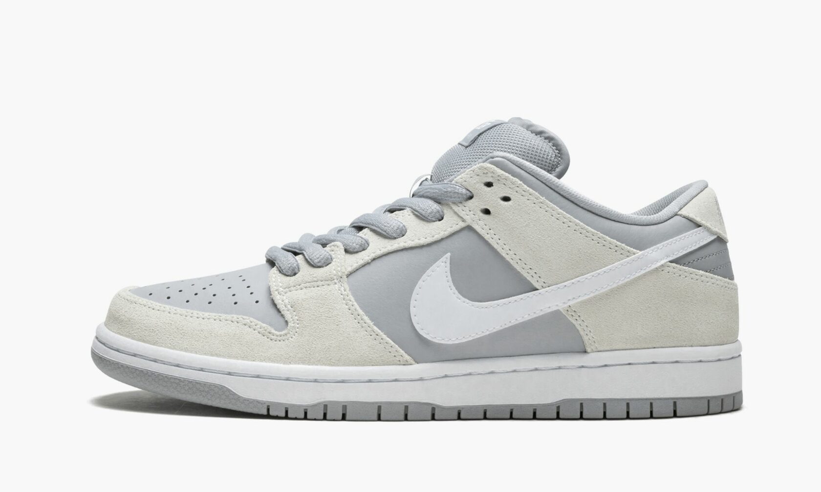 Grey and white nike clearance sb