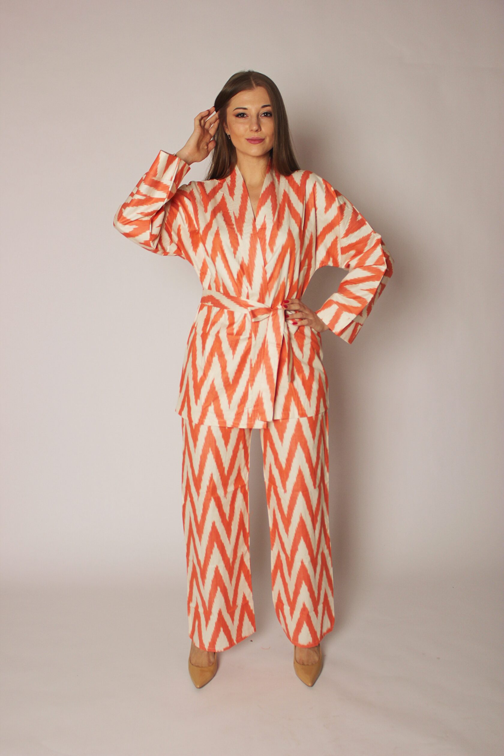 Халат, кимоно, костюм женский. Купить в магазине navigatore. На сайте, озон (ozon), маркете. В москве, спб, по всей россии. Красивый, модный, пляжный, удобный, домашний (home), турецкий, узбесккий, премиум, натуральный, восточный, оранжевый.