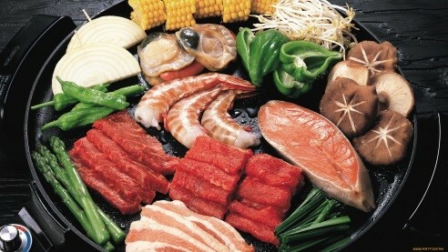  мясо, рыба и море-продукты, приготовленные на пару или с минимальным количеством жира, – 60-80% их веса - та же правильная вода.