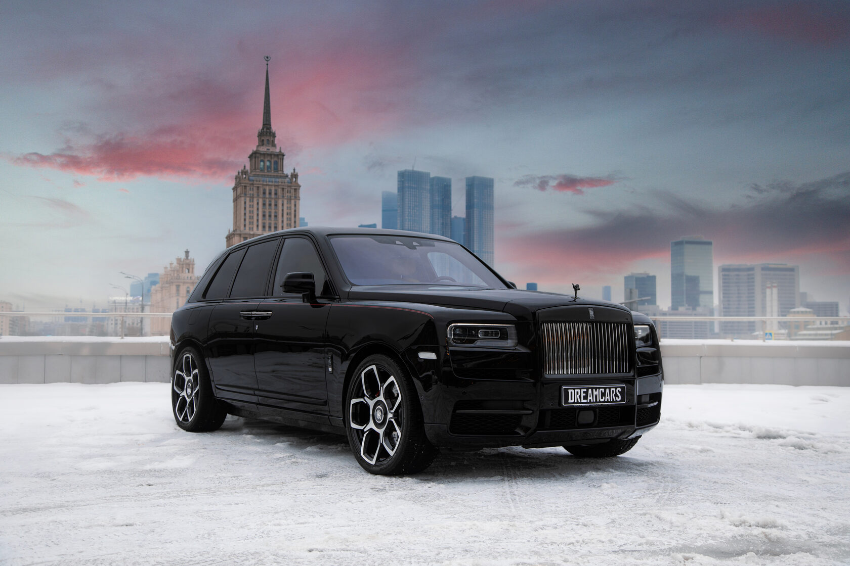 Аренда роллс ройс в москве. Rolls Royce Cullinan Black badge. Роллс Ройс басты. Rolls Royce Cullinan 777. Cullinan Black badge.