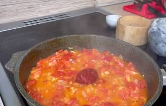 Приготовление шакшуки с болгарским перцем и помидорами: шаг 9