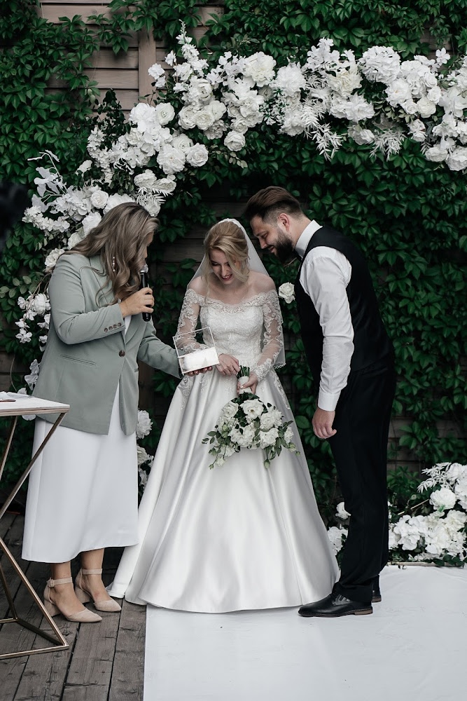 Ольга Красова ведущая и организатор незабываемых свадеб в городе Воронеж, Старый Оскол, Липецк и Белгород