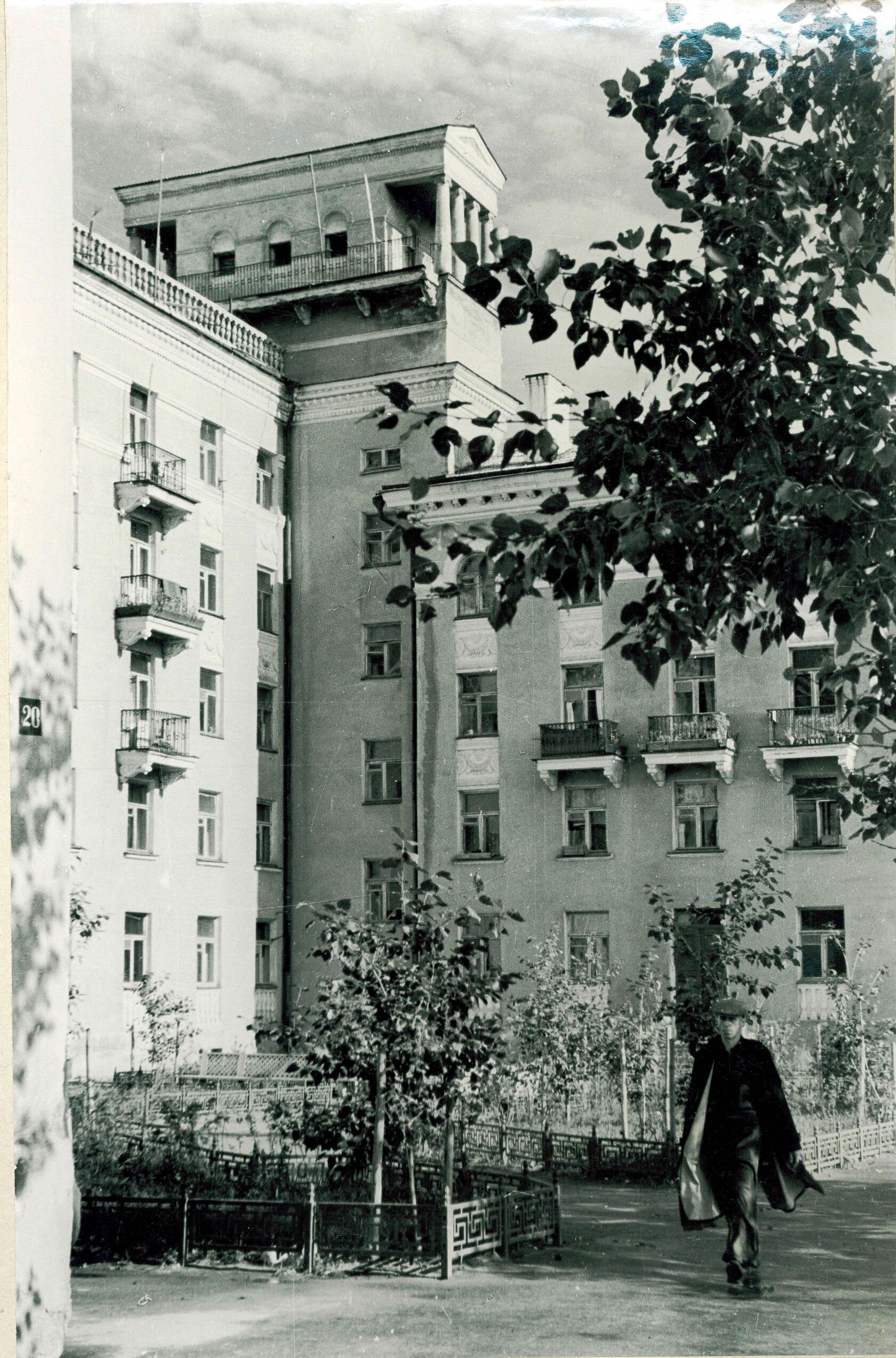 Дом по ул. Октябрьской, 14 в квартале № 5 Красногорского района. 1957 г.