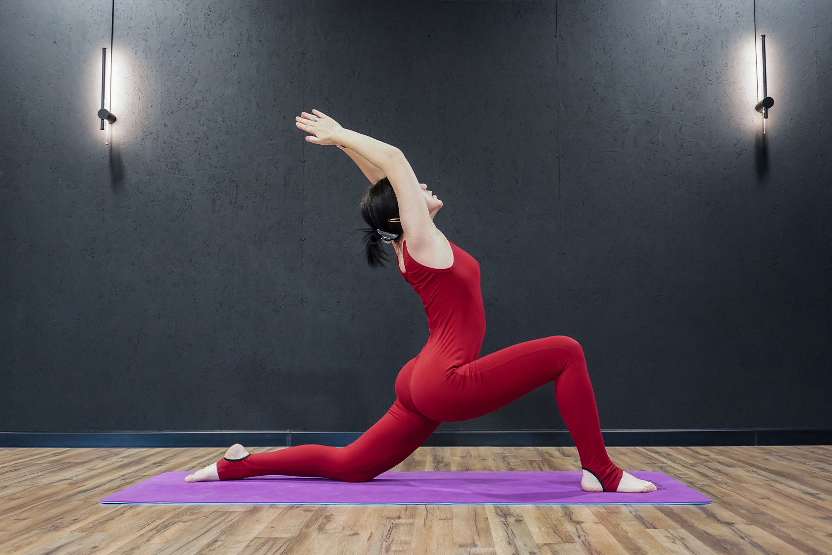 Ашва Санчаласана - поза всадника или поза наездника