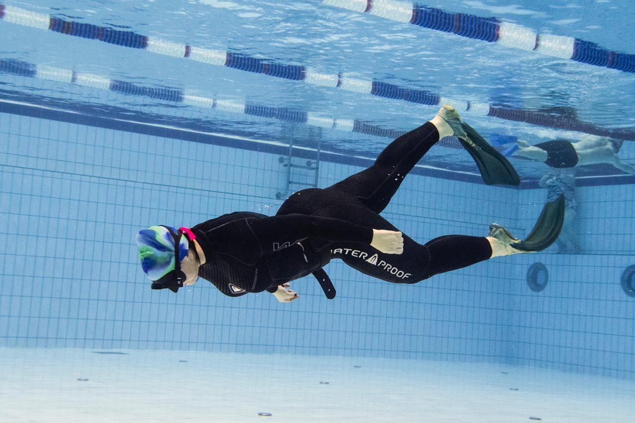школа фридайвинга. фридайвинг тренировки. бассейн для фридайверов. фридайвинг тренировки. тренировка на фридайвинг.