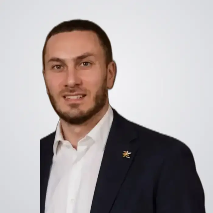 Алик Кусиев, Хирургия и имплантология