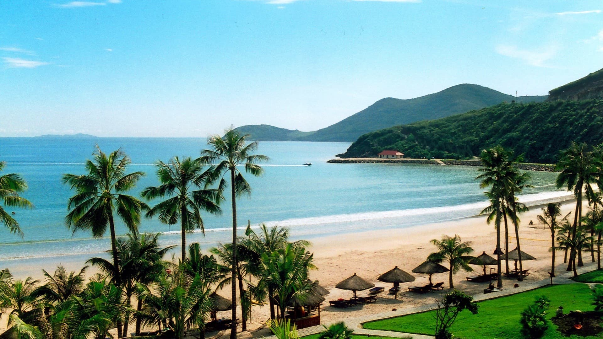 Курорты вьетнама в октябре. Курорты вьетнама в октябре. Вьетнам нячанг пляж. Курорты вьетнама в октябре. Дананг вьетнам пляжи.