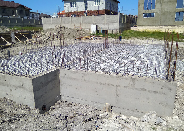 Строительство пола первого этажа дома в Новороссийске