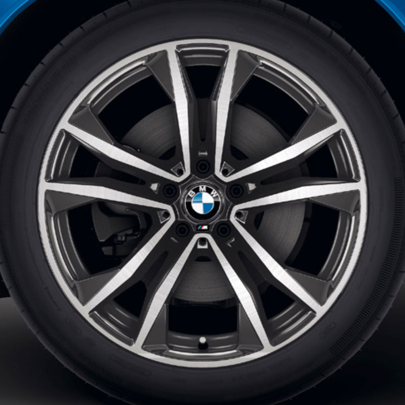 Оригинальные диски бмв. Double spoke 715m. Диски BMW f48. BMW x1 f48 диски. Диски r20 на BMW x1 f48.