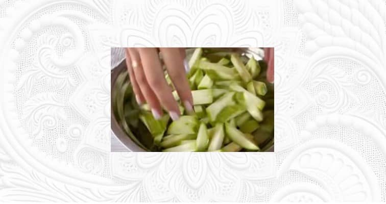 Приготовление кабачков, жареных по-корейски: шаг 3