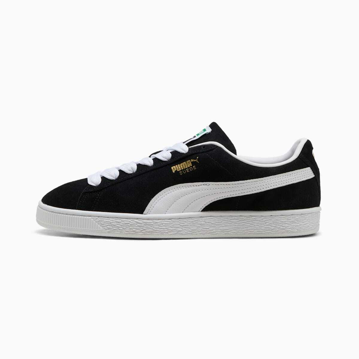 Чёрные замшевые кроссовки PUMA Suede Classic с белой полосой и подошвой