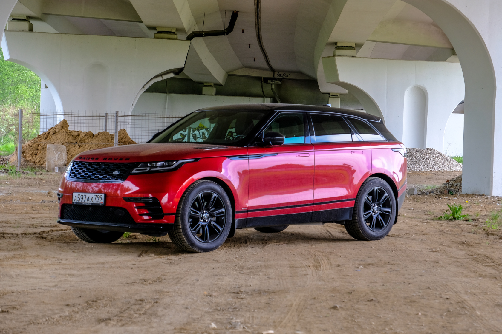 Range Rover Velar: такого ли будущего мы ждали