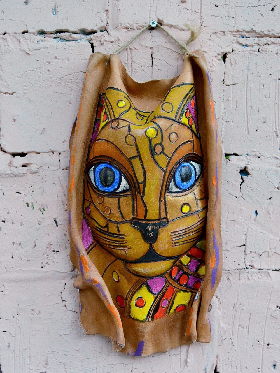 Маска из фактурной кожи настенная А.МузылевЪ &quot;Священное Животное №3&quot;