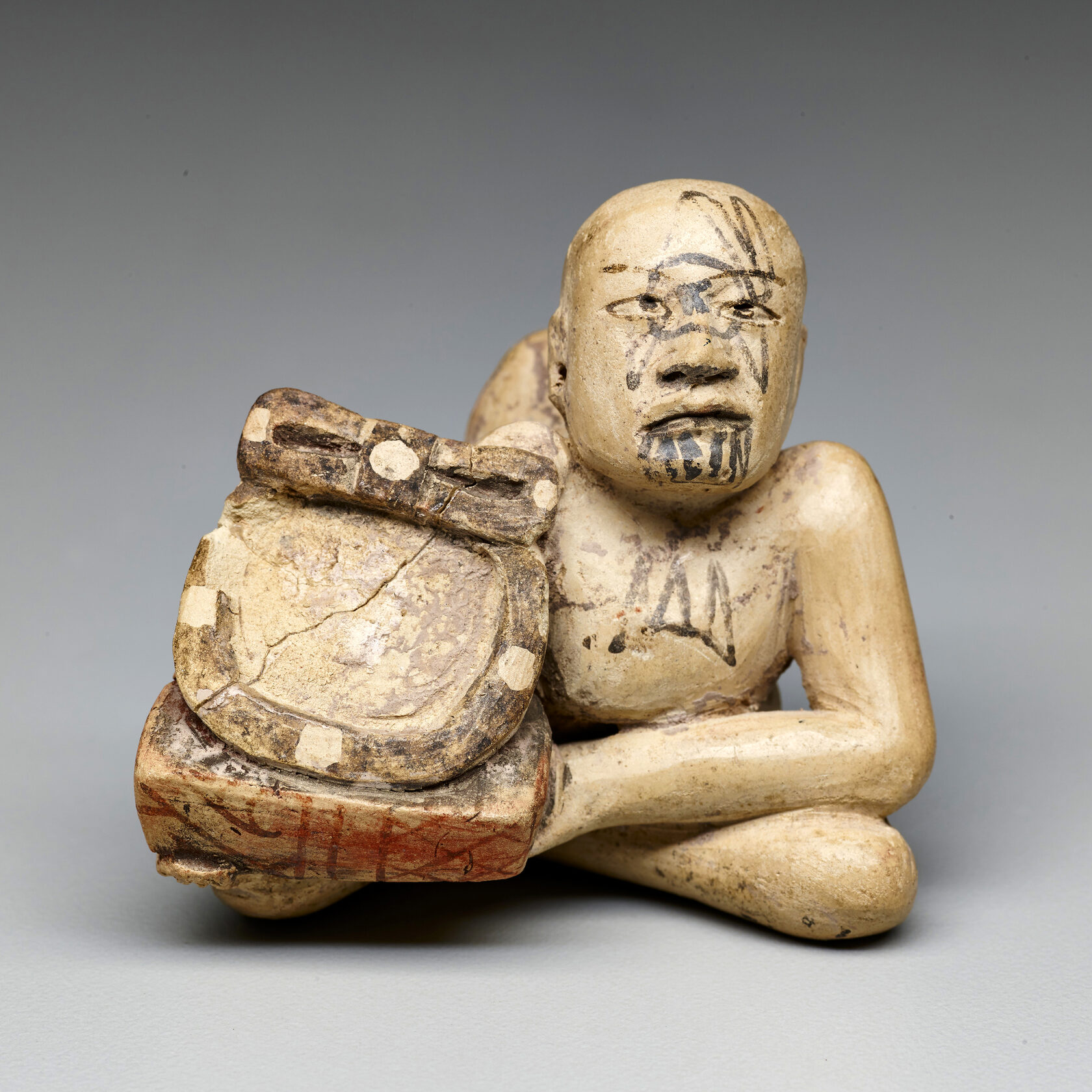Горбун с зеркалом. Ольмеки, 1000-500 гг. до н.э. Коллекция Dallas Museum of Art.