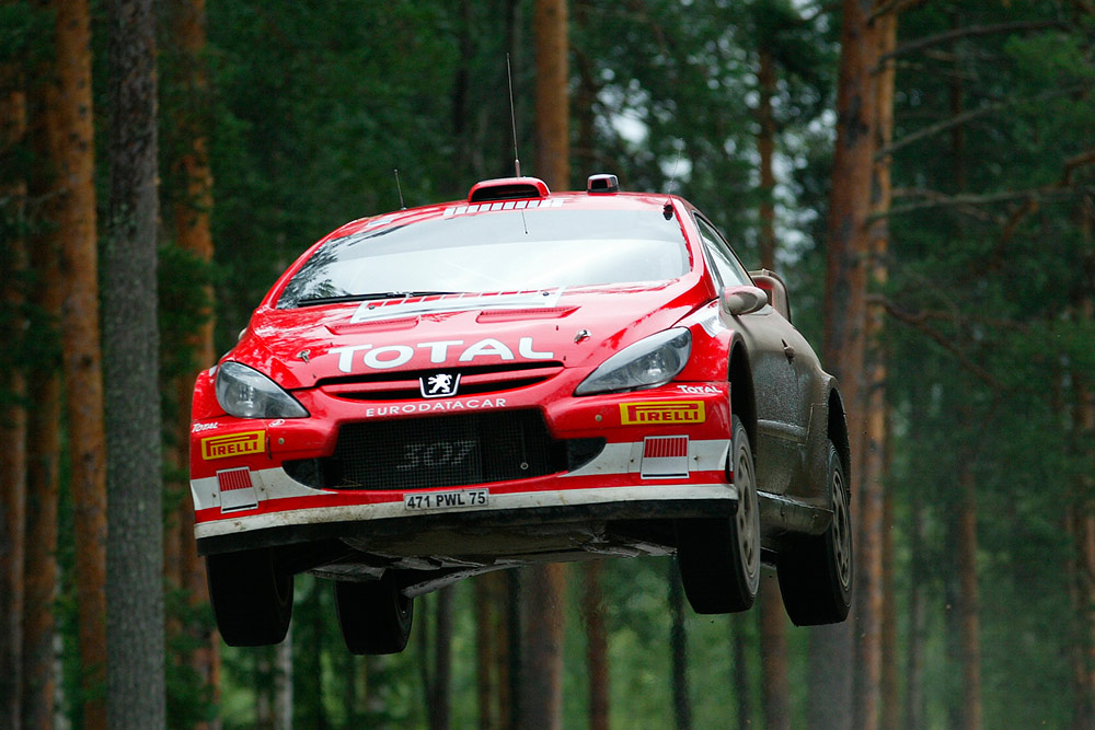 Маркус Гронхольм и Тимо Раутиайнен, Peugeot 307 WRC (468 PWL 75), ралли Финляндия 2005/Фото: Marlboro Peugeot Total