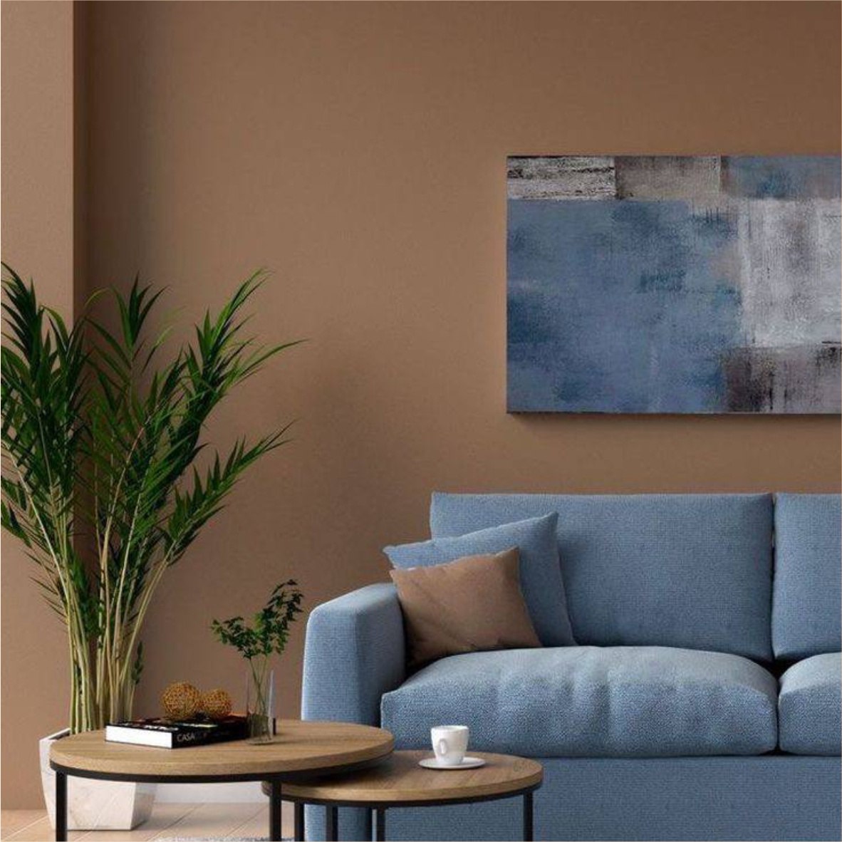 Диван в интерьере в голубом велюре