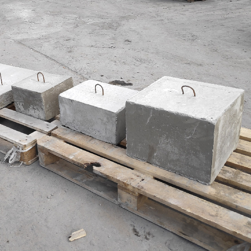 Блок упора. Блок упора у-1. Блок бетонный полнотелый. Изготовление железобетонных блоков. Качественный фундаментный блок 20*20*40.