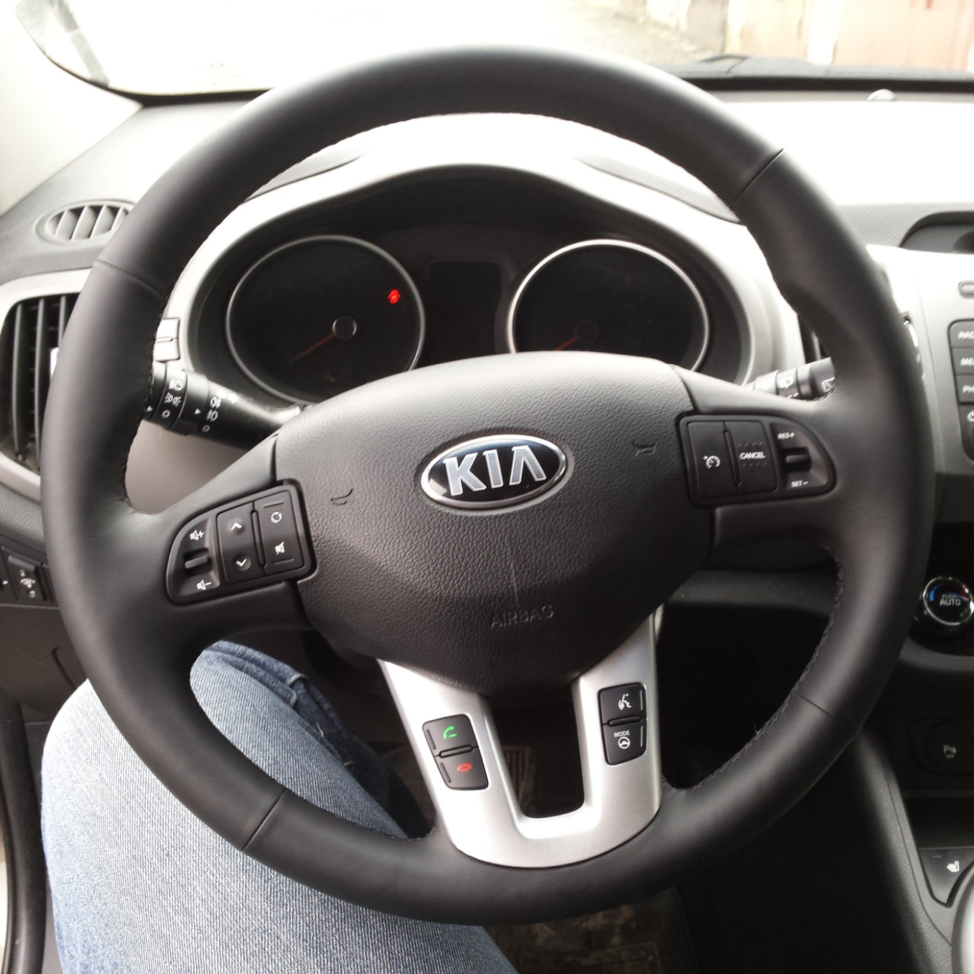 Руль sportage. Руль Kia Sportage 2. Руль Kia Sportage 3. Руль Киа Спортаж 2. Руль от Киа Спортейдж 3.