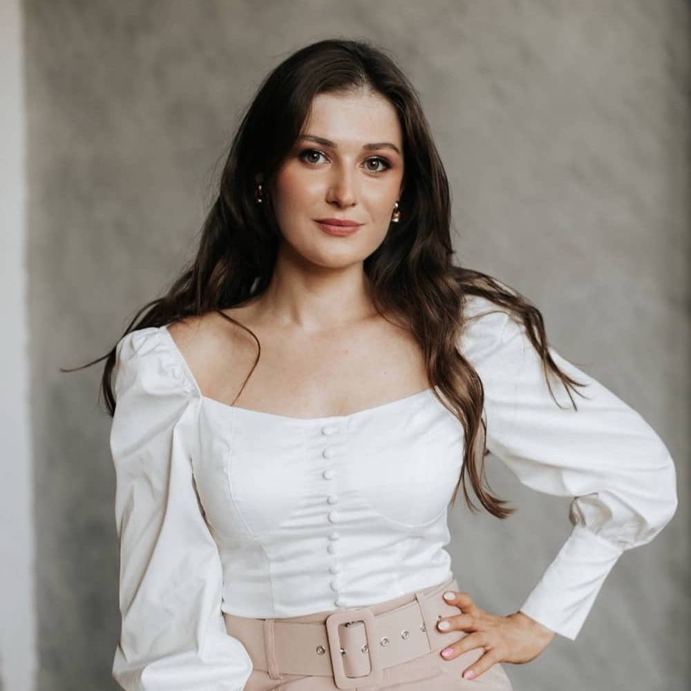 Опытный специалист в области рекрутинг с общим стажем 12 лет