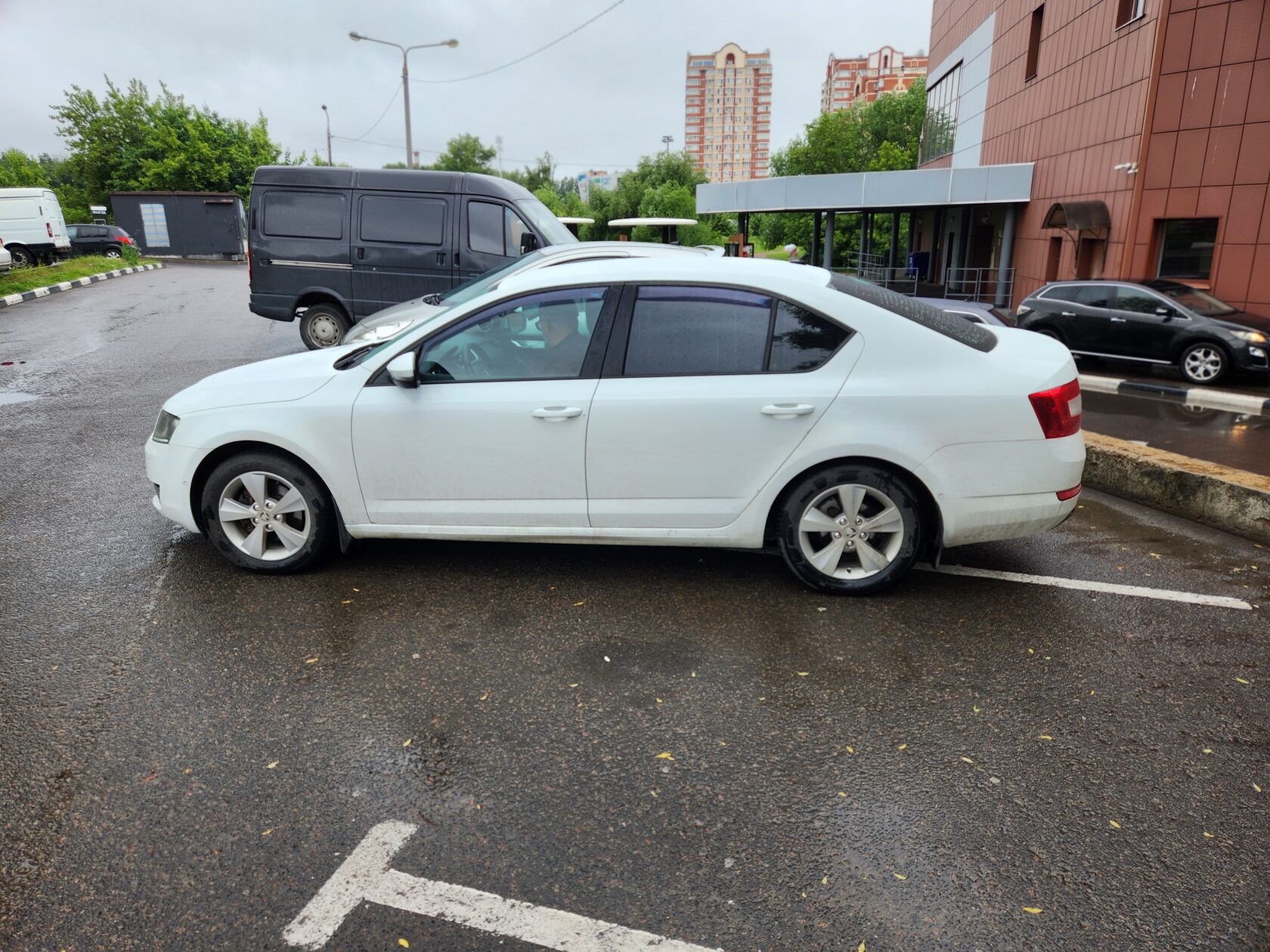 установка автозвука Skoda Octavia A7