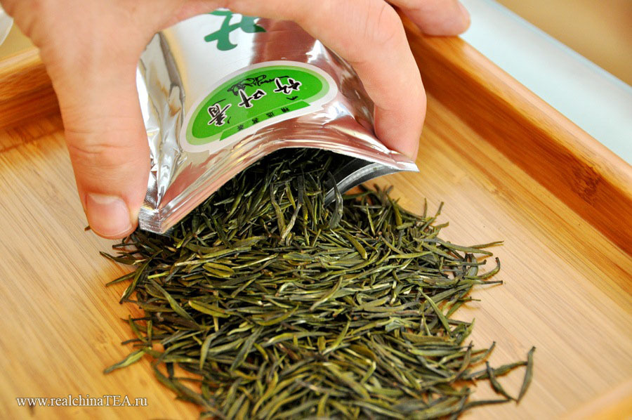 Вот шикарный пример чая, изготовленного из типсов. Это Чжуецин. Он производится в провинции Сычуань, и для его изготовления идут исключительно верхние почки чайного флеша. www.realchinatea.ru