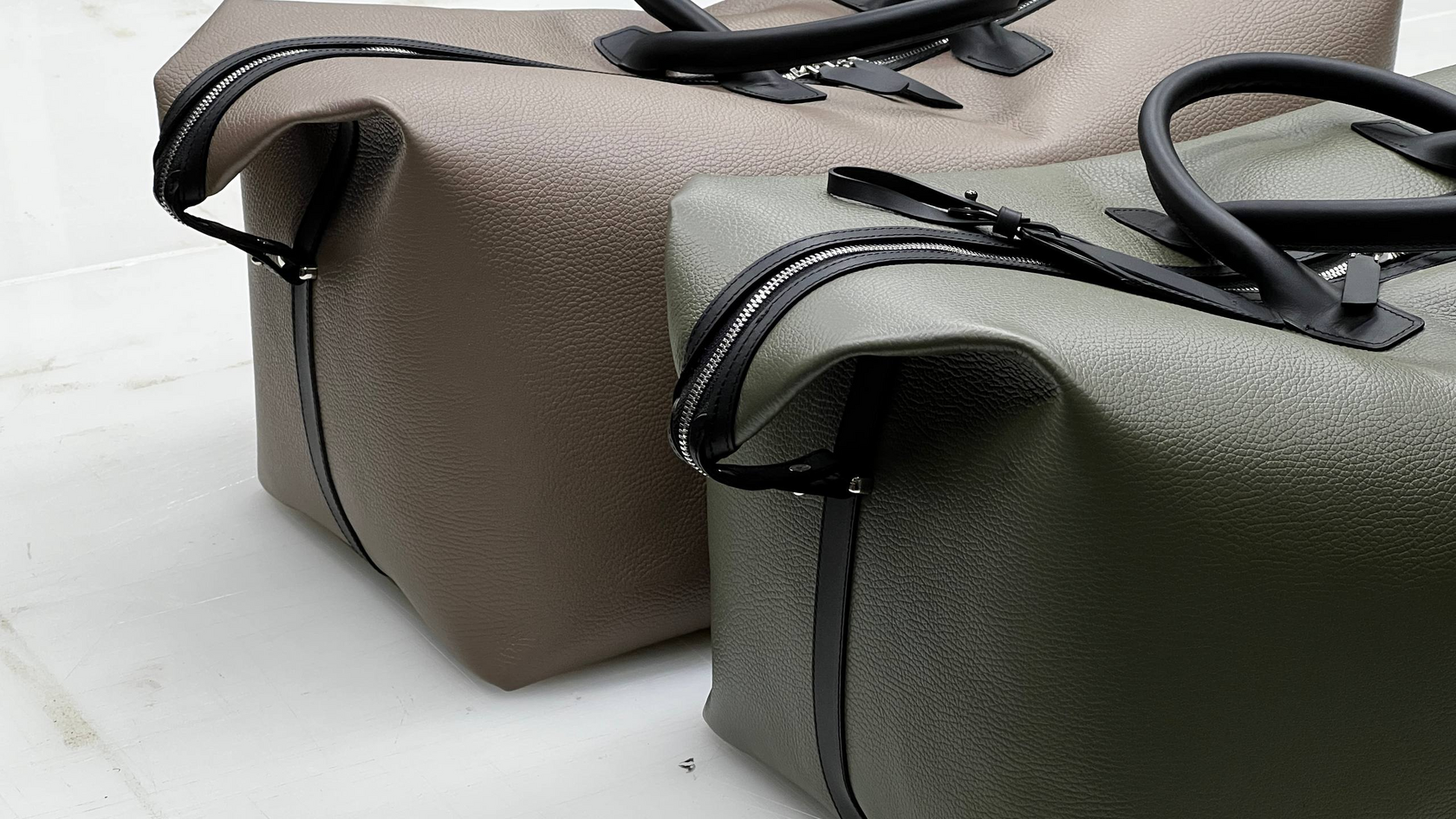 Изделия из натуральной кожи ручной работы в Москве на заказ