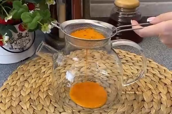 Приготовление облепихового чая из замороженной облепихи: шаг 2