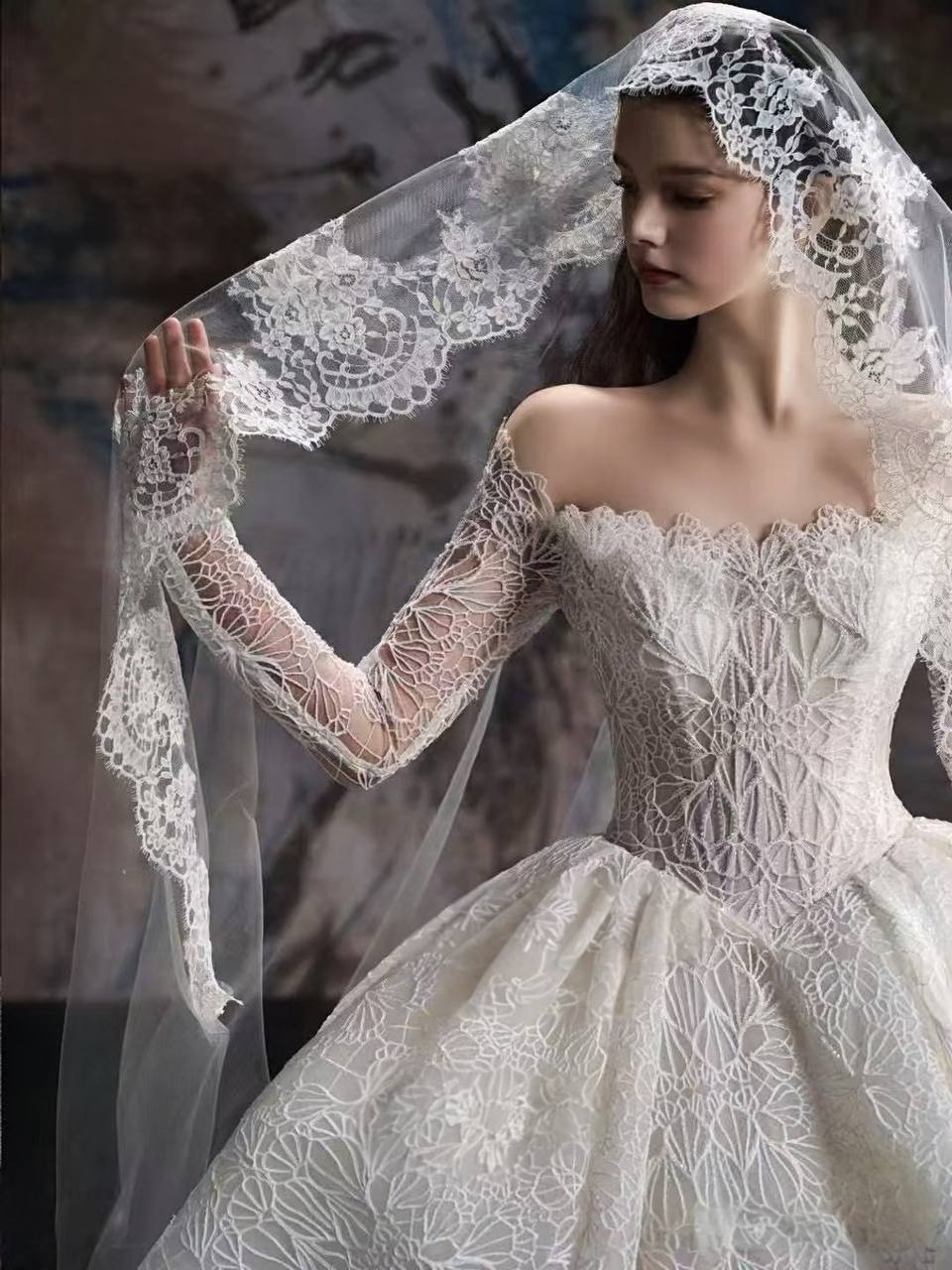 luxury dubai wedding dresses Luxury Royal Dubai Design Wedding Dress