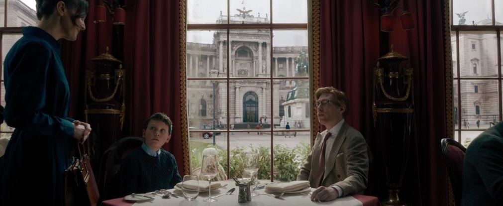 Кадр из этого хорошего фильма