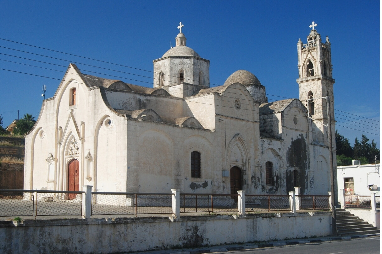 Старинная православная церковь в одном из селений Карпаза