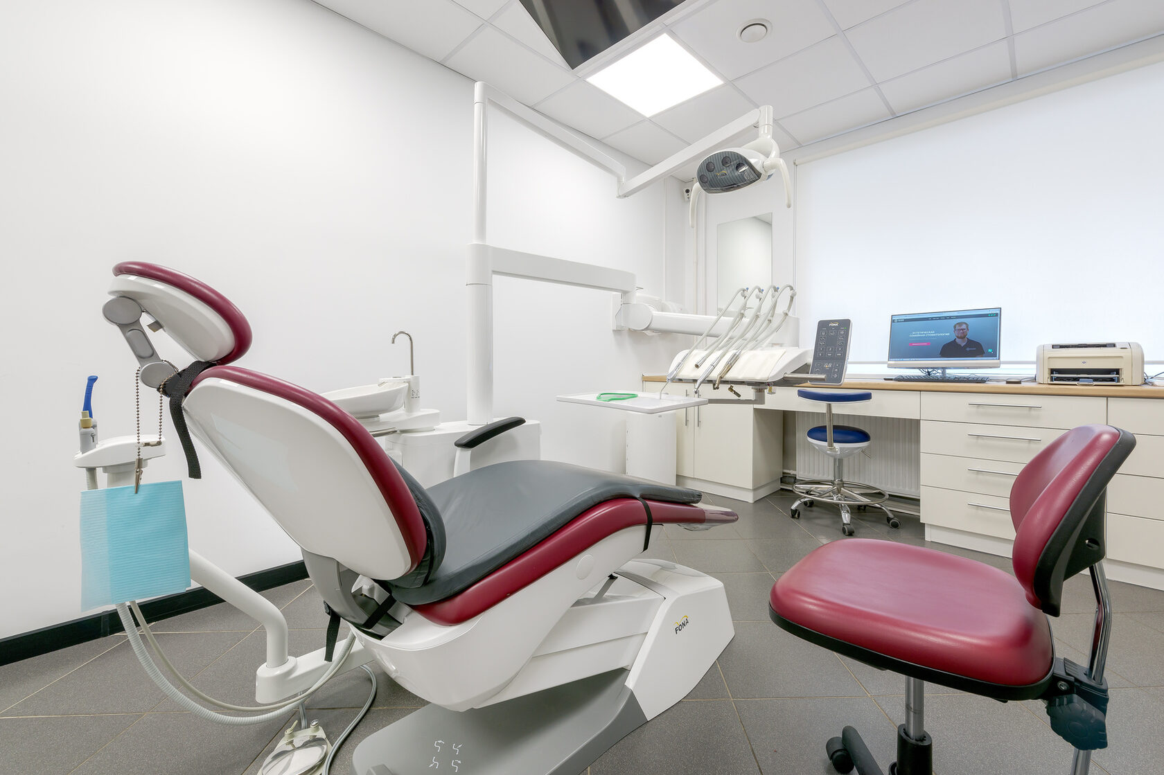 стоматология поликлиника ораниенбаумская. терапевтический кабинет в стоматологии. ермилов игорь валерьевич липецк стоматолог. стоматология медиан екатеринбург контакты. кабинет терапевтического стоматолога.