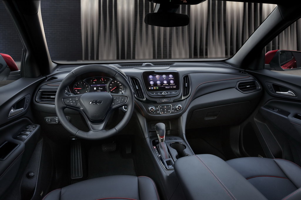 Chevrolet Equinox 2024 интерьер