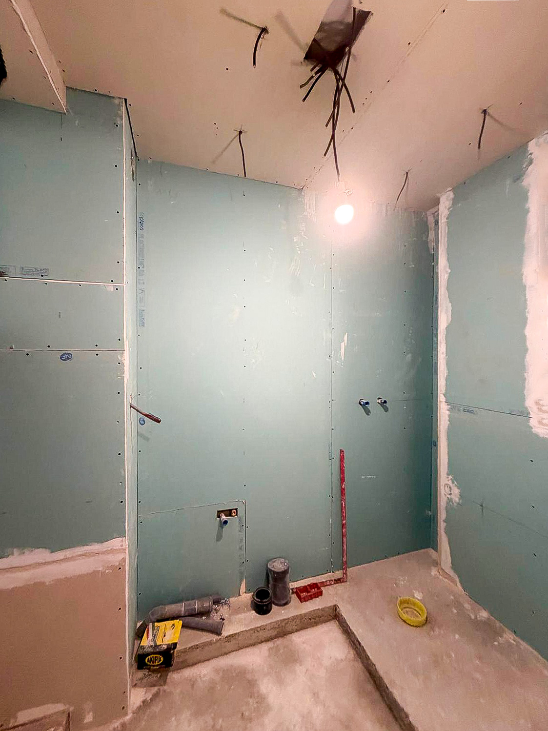 Rénovation d’un studio 22 m² à Nice – structure technique avant finitions