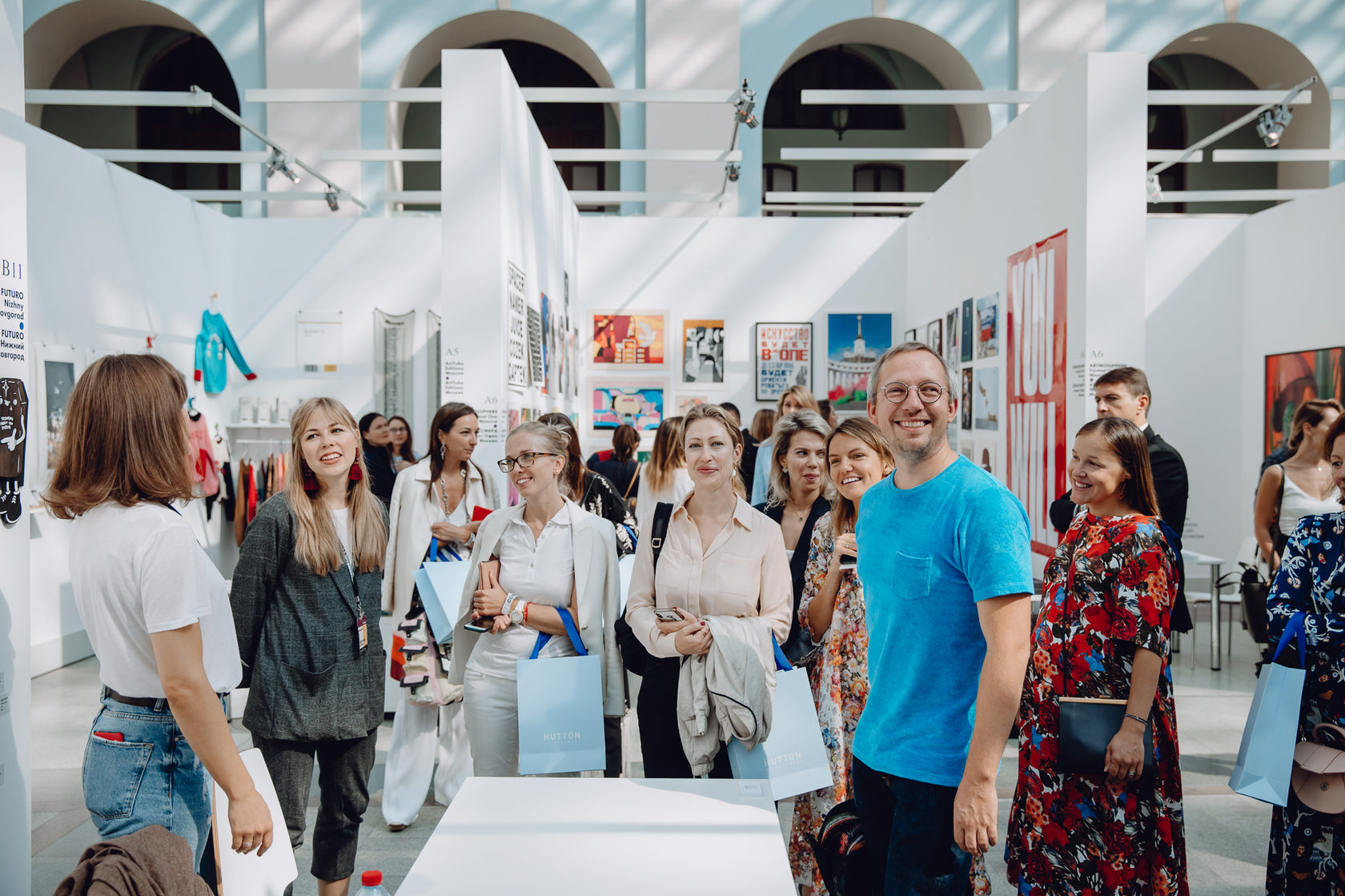 Небоскребы вид снизу. Хаттон девелопмент. Хаттон девелопмент. Хаттон девелопмент. Hutton development тимохин.