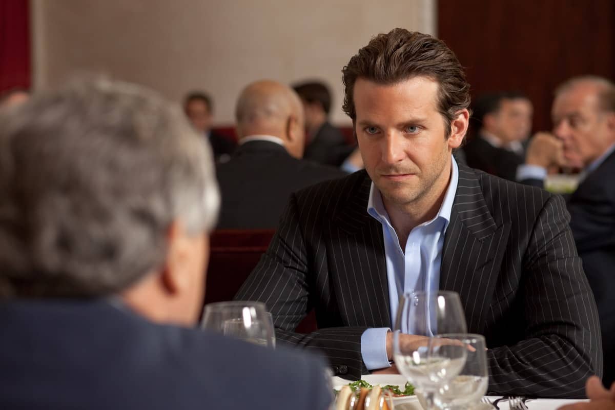 Бизнесмены триллер. Бизнесмены триллер. Боевик «приказано уничтожить» 1996. Бизнесмены триллер. Бизнесмены триллер.