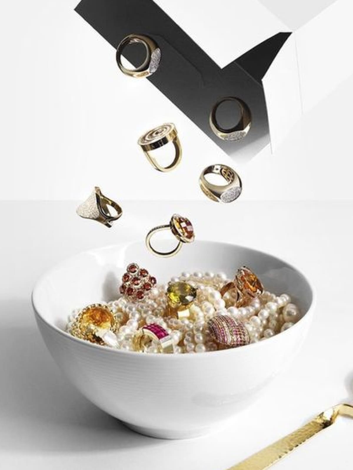 Брендинг для ювелирной студии Lesoto: логотип, гайдбук, фирменный стиль, упаковка