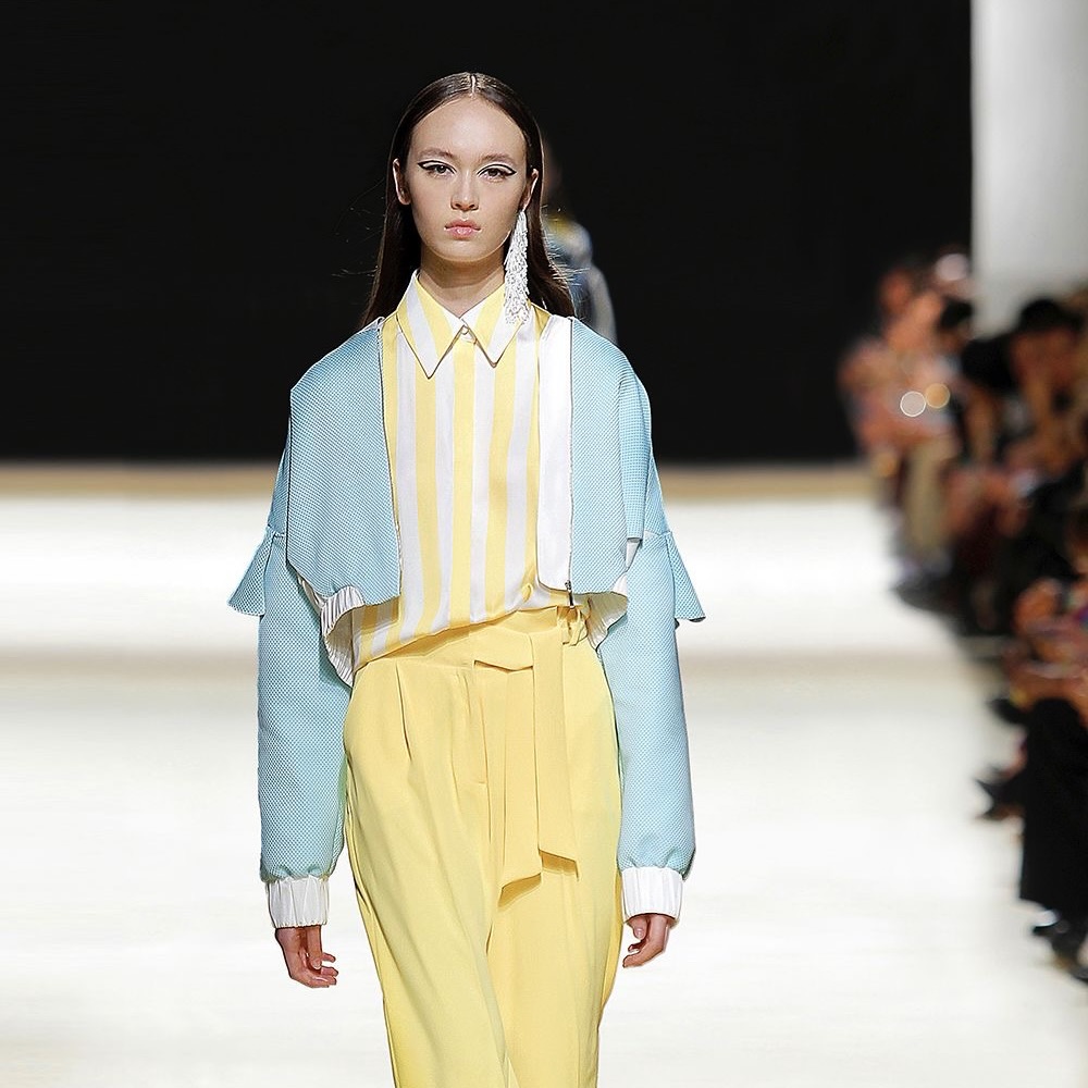 желтый с какими цветами сочетается в одежде