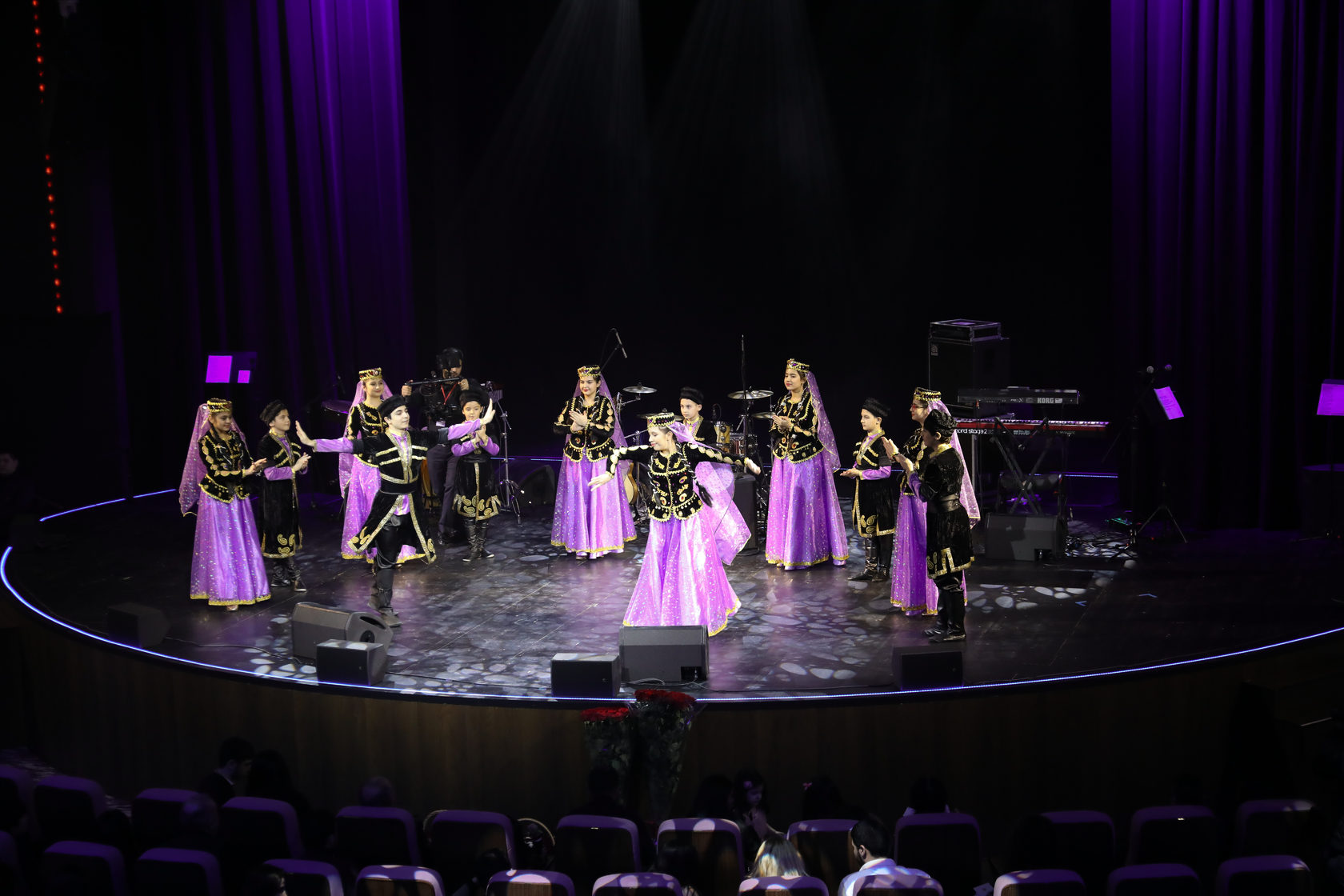 Ансамбль севиль. Виа «севиль». Севиль группа. Севиндж севиль 2021. Фотографии севиль.