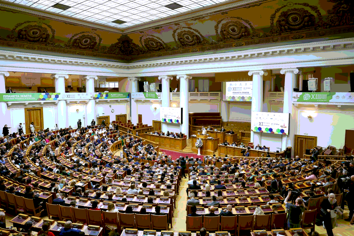Фото с сайта НМЭК-2025 (https://photo.roscongress.org/ru/projects/362)
