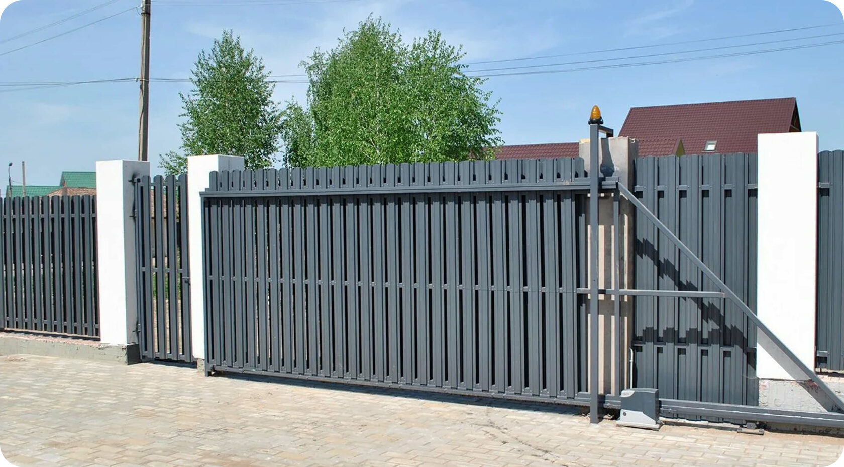 Рассчитайте стоимость металлического забора с откатными воротами ...