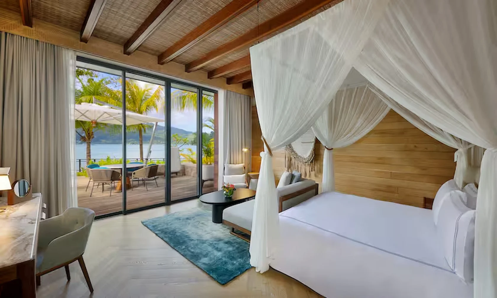 One Bedroom Ocean House with Pool Mango House