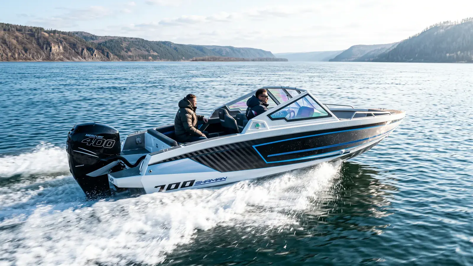 Катер SHAMAN 700