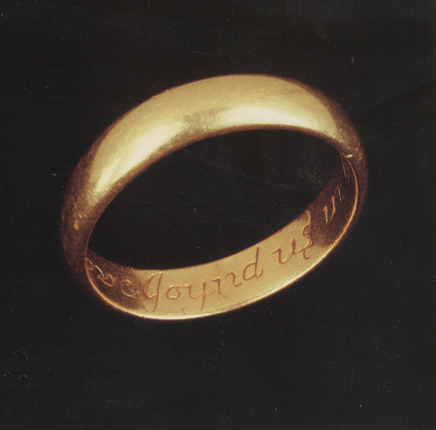 Золотые кольца с гравировкой