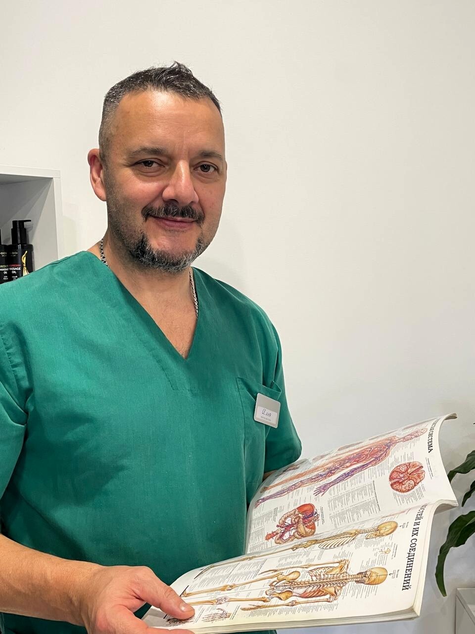 спортивный массаж Звёздная СПб мастер Илья Тимошин